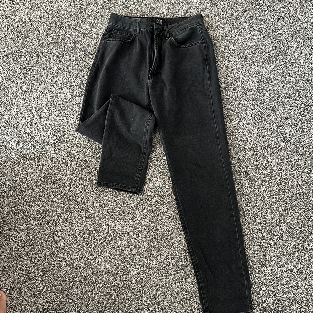 High rise mom jeans (Urban Outfitters)